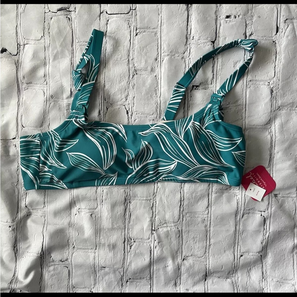 Ingrid & Isabel Maternity Bikini Top